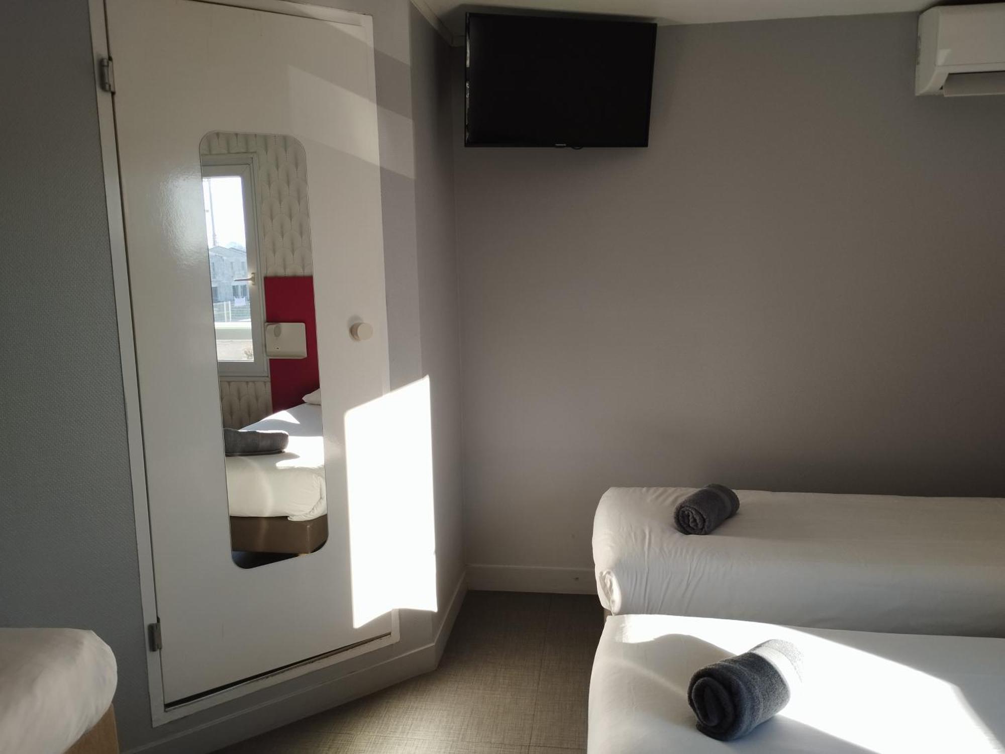 Fasthotel Clermont-Ferrand Gerzat Exteriör bild